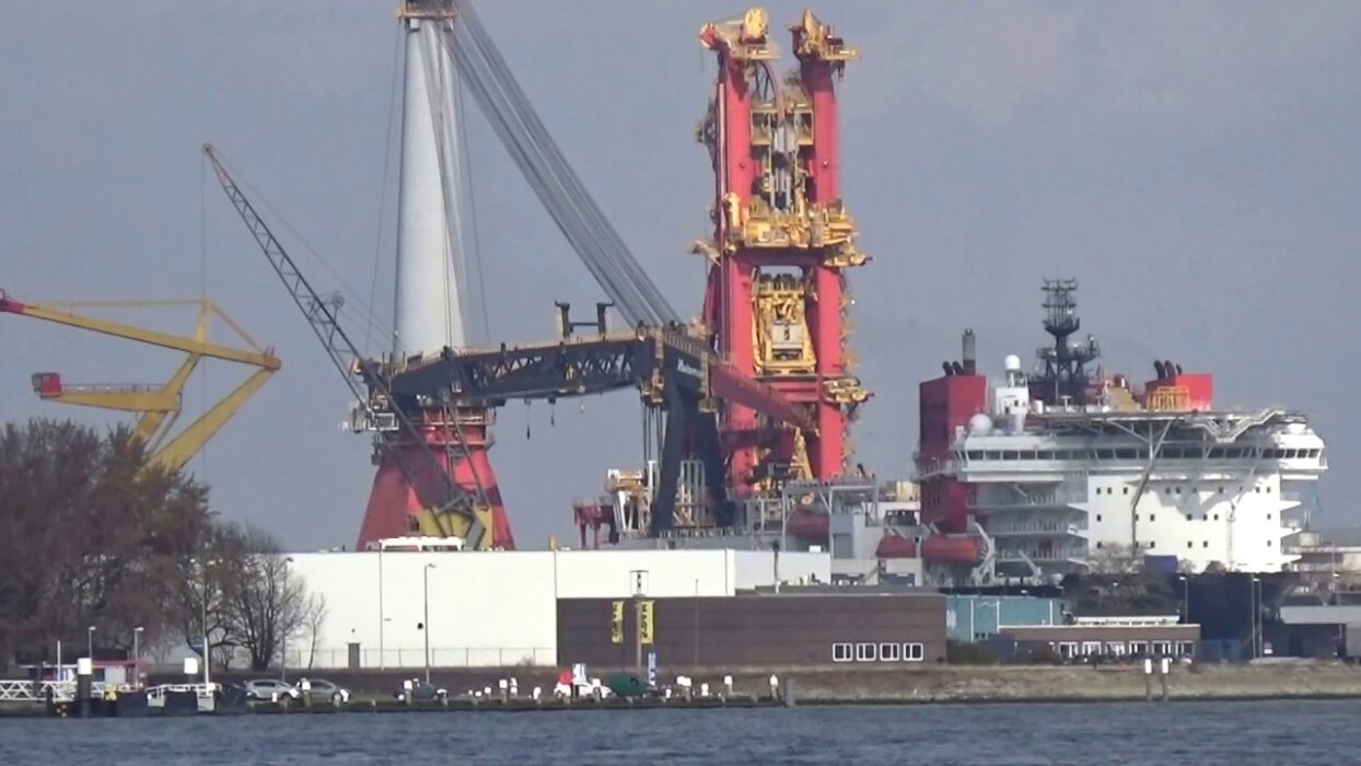 OFFSHORE FLEET FIELD ENGINEER FOR CCV DP3 450EUR p/d Gold Orion