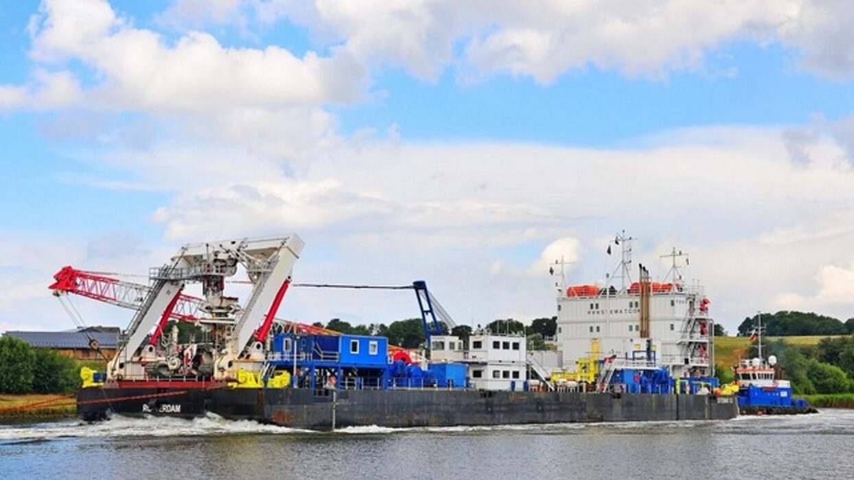 You are currently viewing OFFSHORE FLEET BARGE PILOT FOR CLB 500EUR P/D